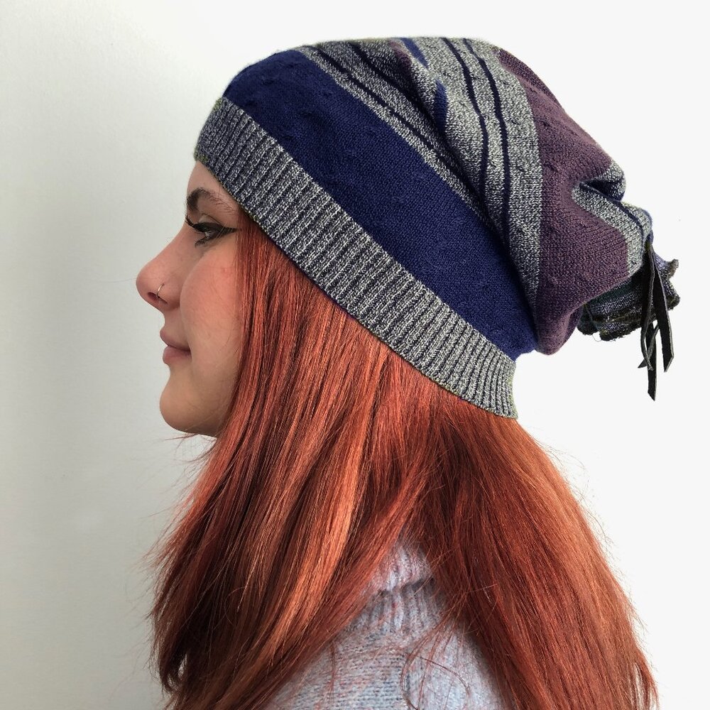 VACATIONHOUSE SLOUCHY TIE-BACK BEANIE HAT